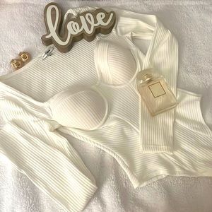 FASHION NOVA PAULINE LONG SLEEVE BODYSUIT SWEETHEART NECKLINE IN IVORY COLOR💕XS